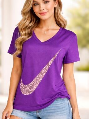 NIKE T SHIRT Purple Sporty Leopard Print Swoosh Logo Activewear Athleisure SZ M
